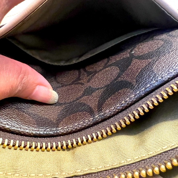 Coach Signature Peyton Carry All Tote bag - Picture 10 of 16